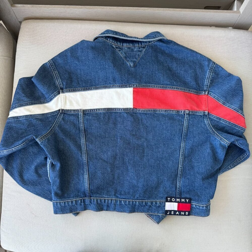 NWT Urban Outfitters Tommy Jeans Claire Crop Denim Trucker Jacket Dark Wash XL